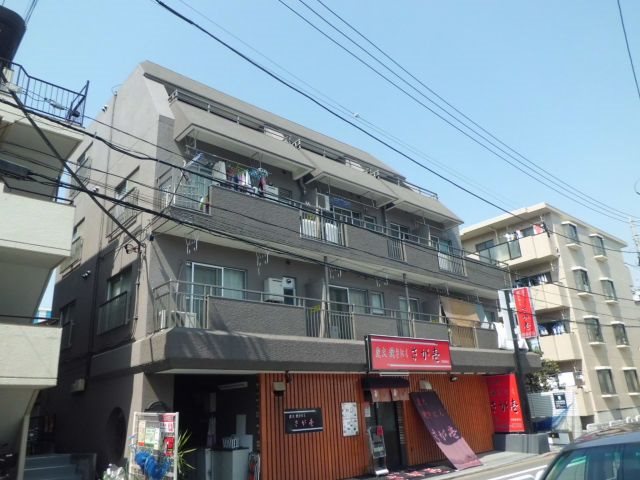 左り山新弥嘉ハイツの建物外観