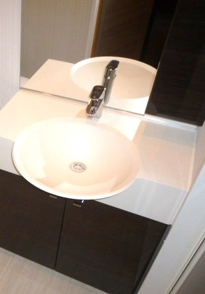 洗面設備　日々の生活に便利な「独立洗面台」あります。