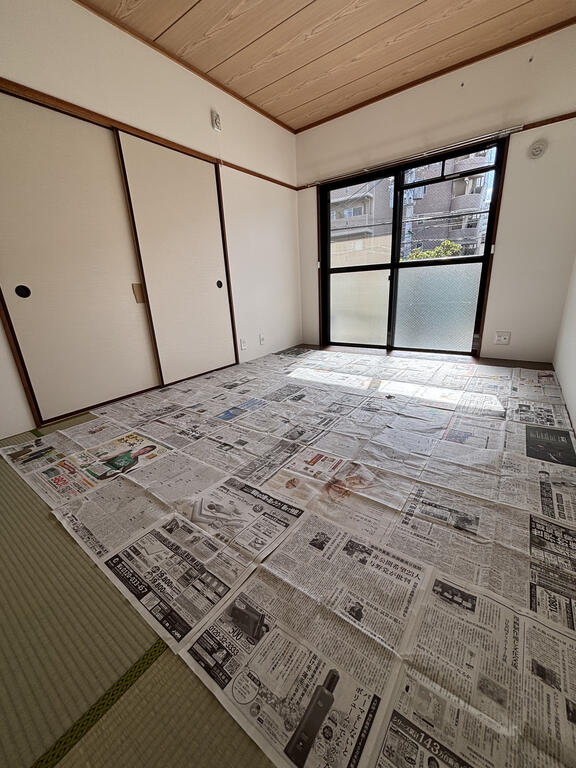 その他設備　和室。押し入れ大きい。
