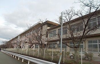 中学校　姫路市立網干中学校（中学校）まで550m