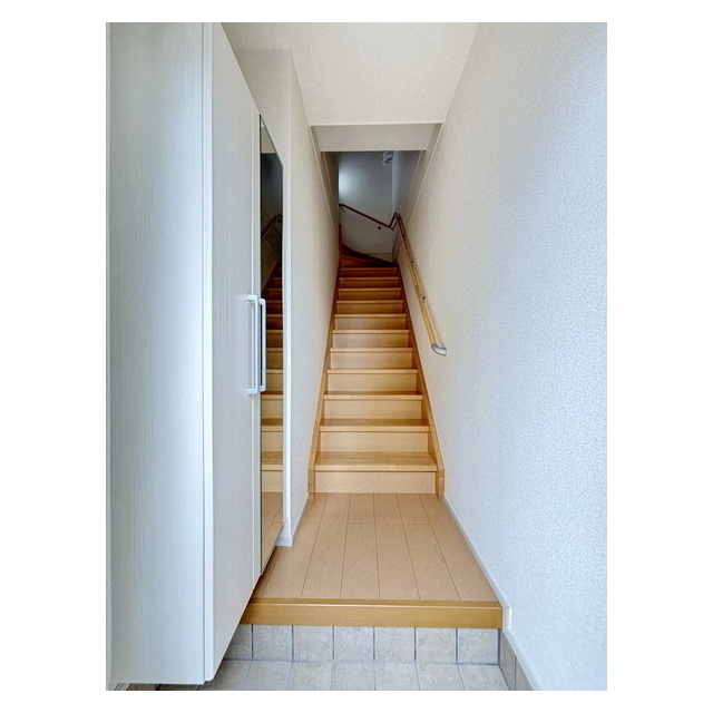 玄関　戸建て感覚の玄関スペース