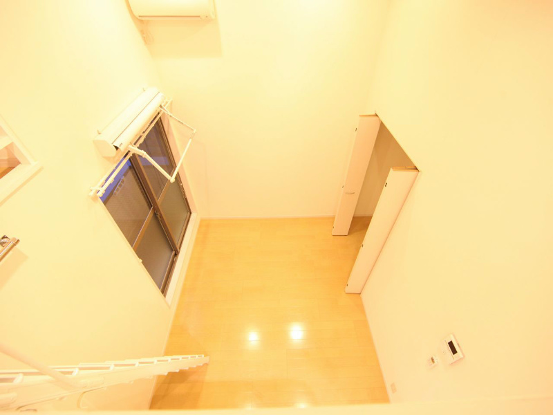 バルコニー　洋室9.6帖　ロフト8帖（収納としても部屋としても使えます）