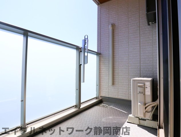 バルコニー　同イメージ反転
