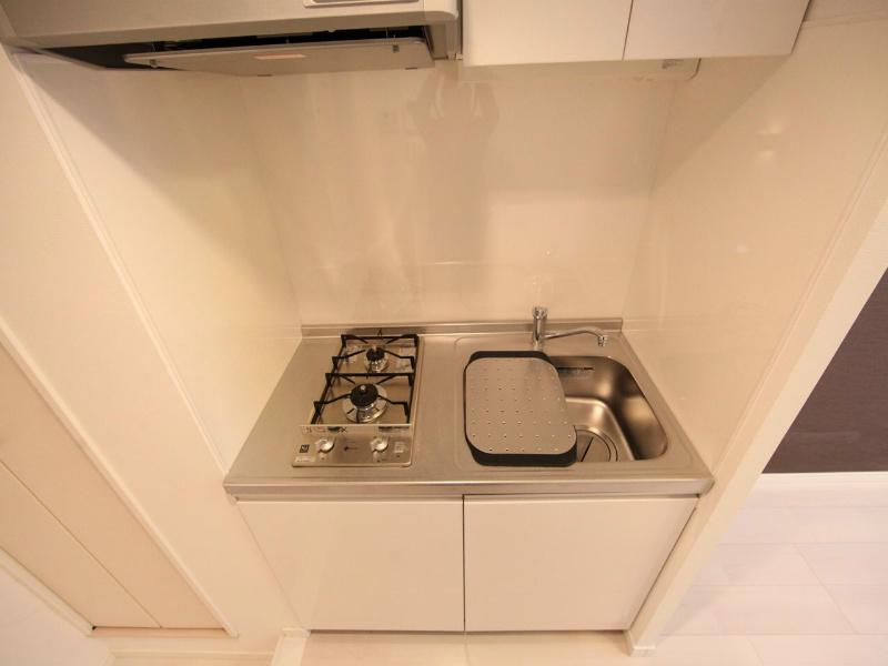 キッチン　システムキッチン（ガス2口）冷蔵庫・レンジ等ご用意できます
