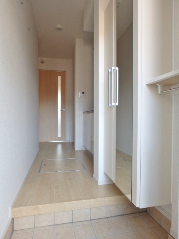 玄関　図面と現状に相違がある場合には現状を優先