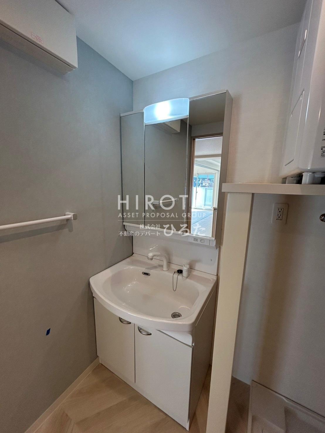 洗面設備　同仕様写真