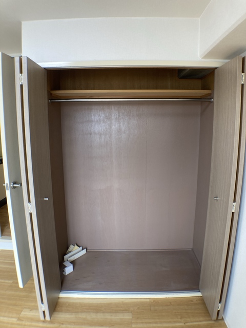 収納　※補修前の参考画像の為、設備等は現況優先。