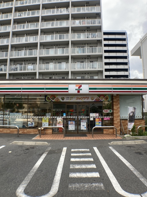 コンビニ　セブンイレブン名古屋新栄2丁目南店（コンビニ）まで181m