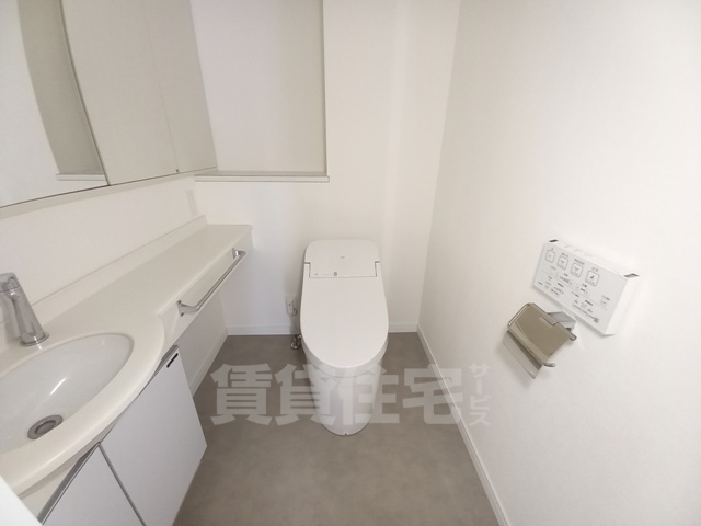 トイレ　1701号室写真