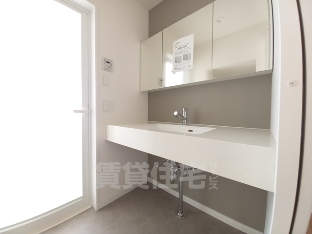 洗面設備　1701号室写真