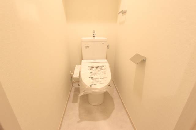 トイレ　ウォシュレットつきのトイレ