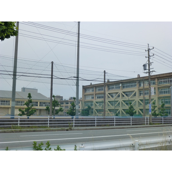 中学校　津市立橋北中学校（中学校）まで2417m