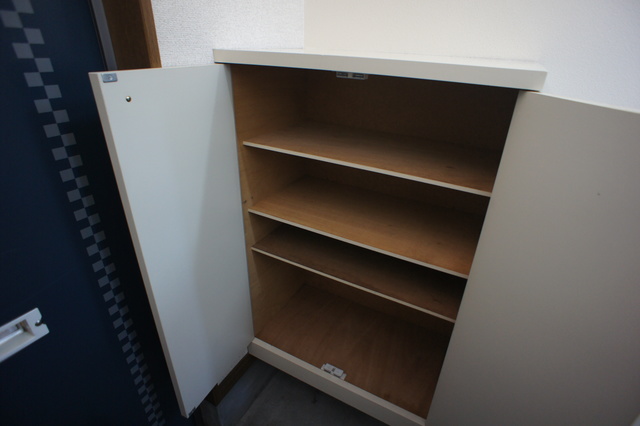 玄関　シューズボックス