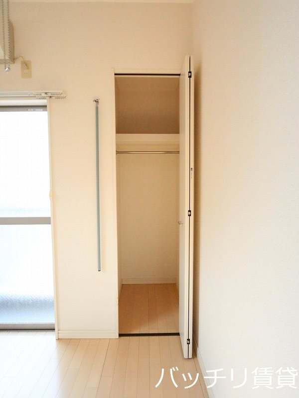 収納　画像は同型タイプの為、現状を優先致します。