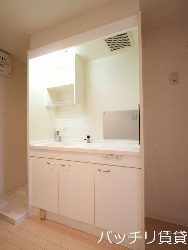 キッチン　画像は同型タイプの為、現状を優先致します。