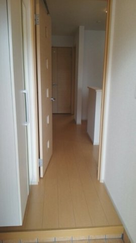 玄関　収納もある玄関です