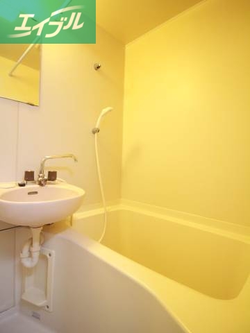 バス・シャワールーム　バス