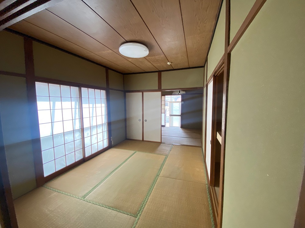 富山市北代 貸家の居間写真