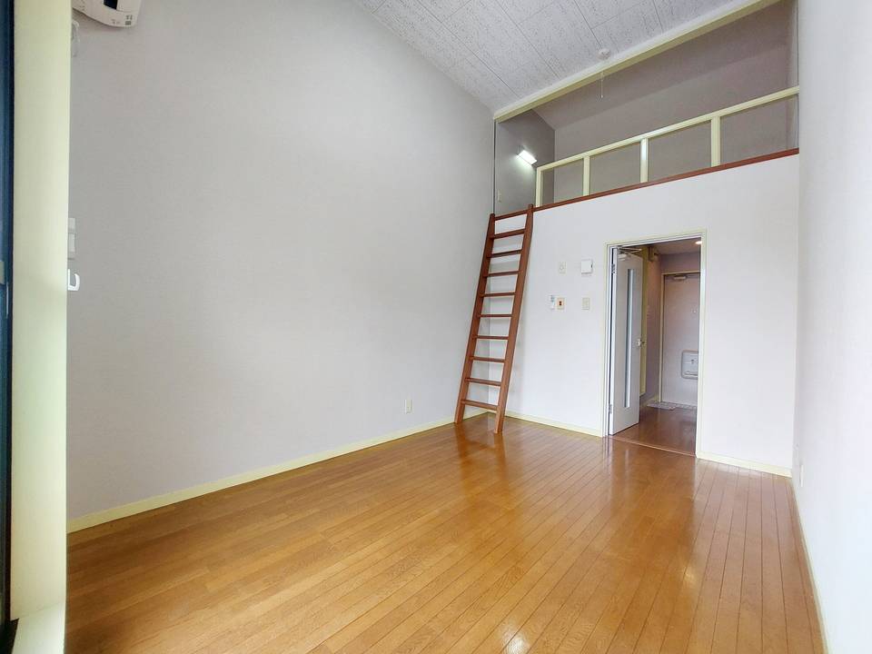 居室・リビング　リビング