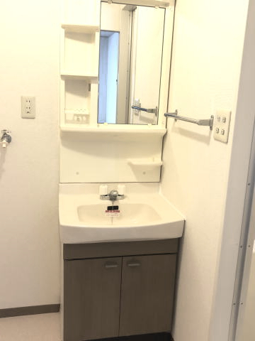 洗面設備　同仕様