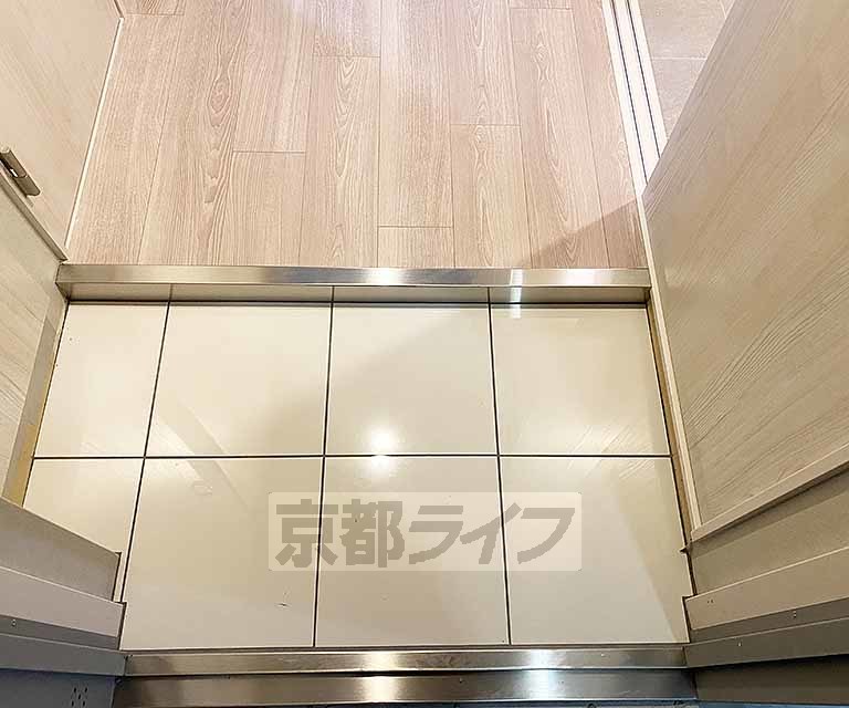 玄関　・２０３号室流用