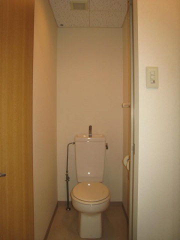 トイレ　同物件、別居室