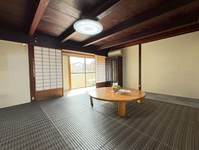 居室・リビング　広いお部屋でゆったり過ごせます。