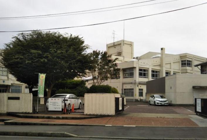 小学校　仙台市立西山小学校（小学校）まで5641m