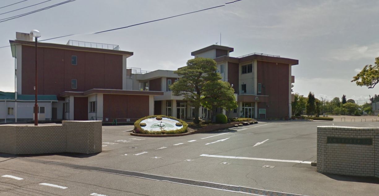 中学校　若草中学校（中学校）まで1122m