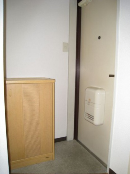 玄関　※別部屋の写真です