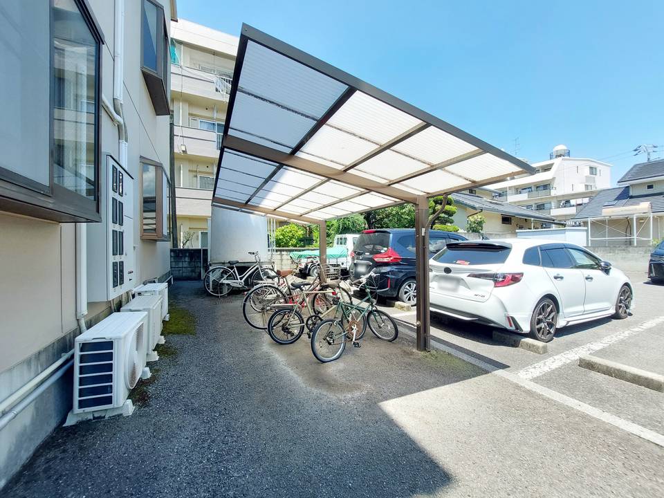 駐車場　駐輪場