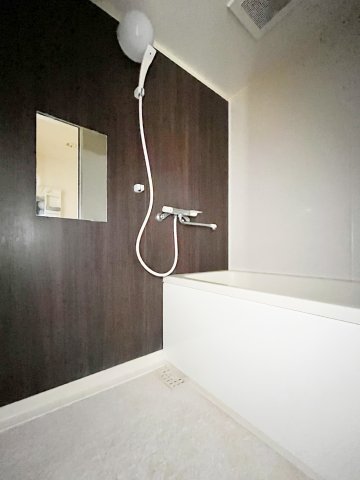 バス・シャワールーム　※同物件の他のお部屋(設備等、実際と異なる場合あり)