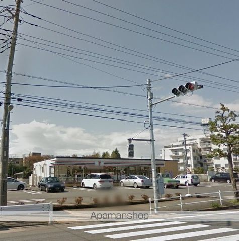 コンビニ　セブンイレブン（コンビニ）まで568m