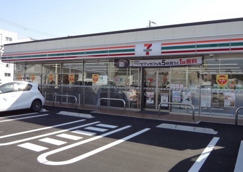 コンビニ　セブンイレブン 名古屋広川町2丁目店（コンビニ）まで755m