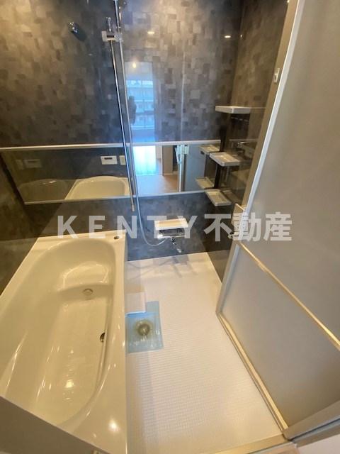 バス・シャワールーム　ゆったり過ごせるお風呂です