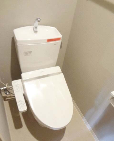 トイレ　★温水洗浄便座★