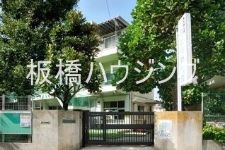 幼稚園・保育園　信愛学舎みどり幼稚園（幼稚園・保育園）まで500m