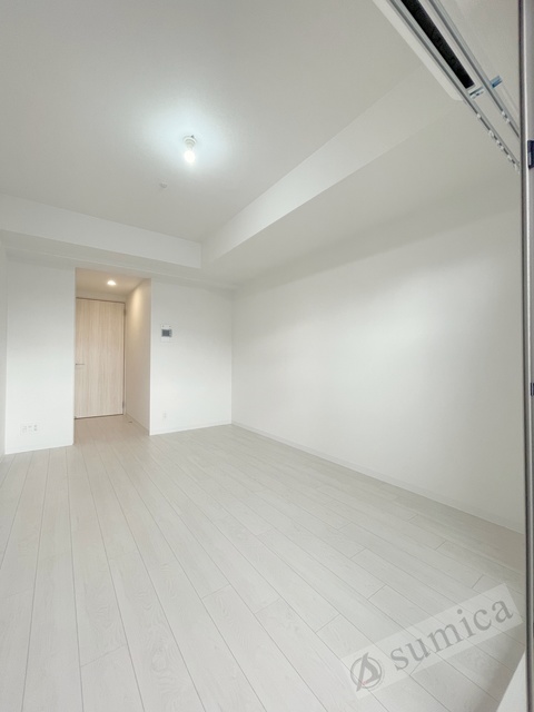 居室・リビング　ホワイトベースで明るい内装♪