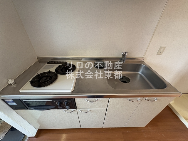 キッチン　お料理好きにはオススメのグリル付２口システムキッチン設置済♪