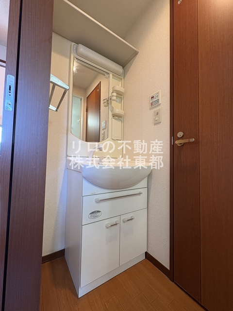 洗面設備　独立洗面台なら落ち着いて身支度ができます☆