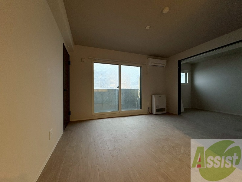 居室・リビング　広々としたリビングですね。使い勝手がよさそうですね！