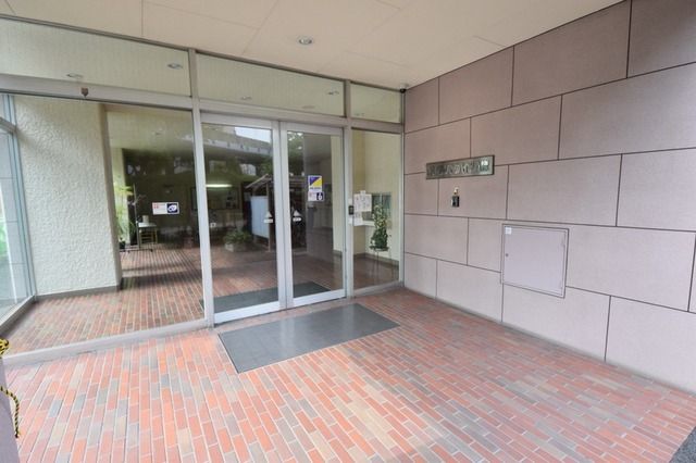 エントランス　エントランス