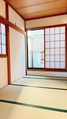 その他　２階和室。寝室やリラクゼーションルームとしても使用できます