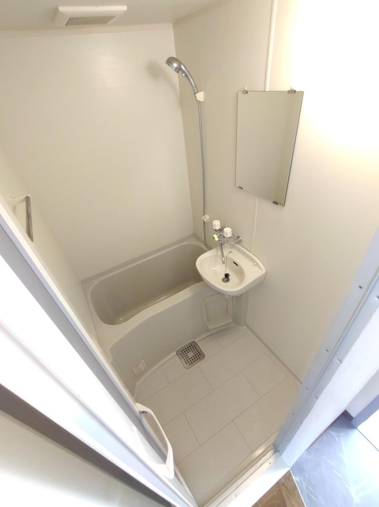 バス・シャワールーム　バス