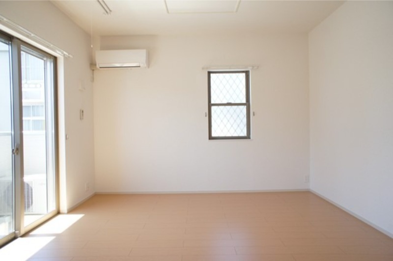 居室・リビング　図面と現状に相違がある場合には現状を優先