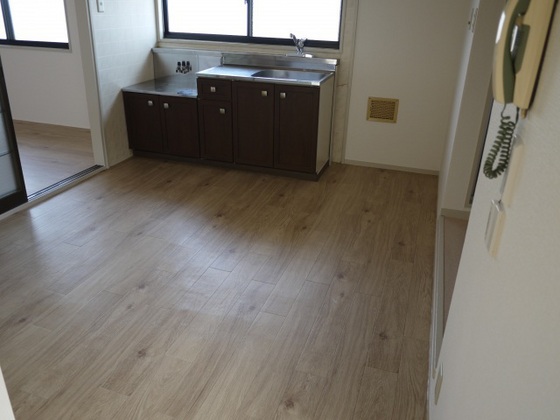 居室・リビング　※別号室の写真です