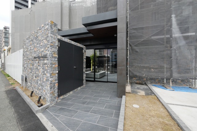 エントランス　エントランス