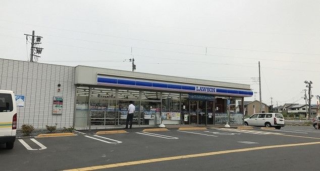 コンビニ　ローソン鎌塚北店（コンビニ）まで250m
