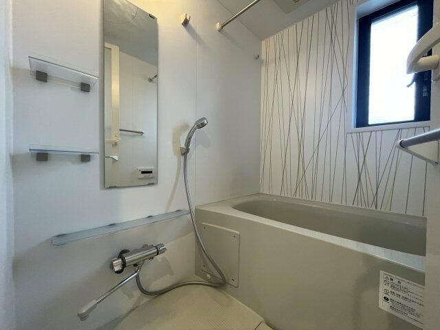 バス・シャワールーム　別タイプ部屋　参考写真です