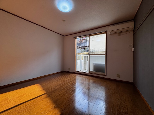 居室・リビング　同物件別号室